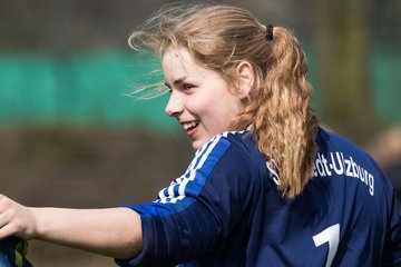 Bild 226 - wBJ SV Henstedt Ulzburg - TSV Sch�nberg : Ergebnis: 5:2